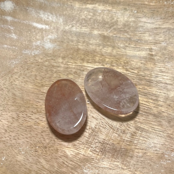 Natural Red Hematoid Quartz Cabochon Stones - Picture 7 of 7